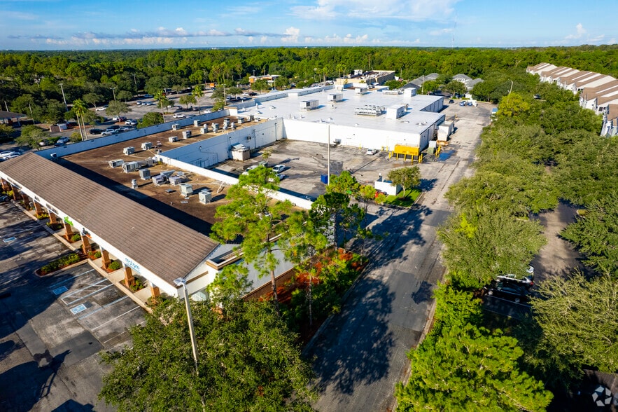 More Photos Of 12125 W Linebaugh Ave, Tampa General Retail For Lease
