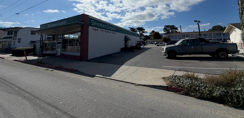 More Photos Of 1070 Del Monte Blvd, Monterey Storefront For Sale
