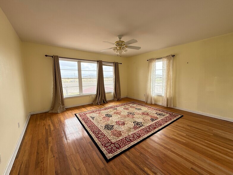 More Photos Of 8610 HWY 17, Balmorhea Specialty For Sale