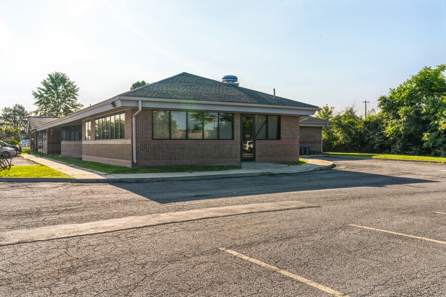 More Photos Of 5715 N Venoy Rd, Westland Medical For Sale