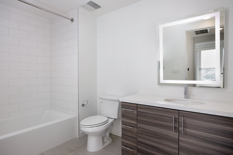 More Photos Of 12035 Wilshire Blvd, Los Angeles Apartments For Lease