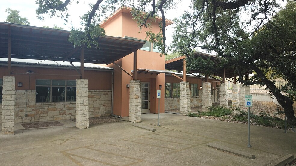 More Photos Of 7910 Cameron Rd, Austin Office For Sale