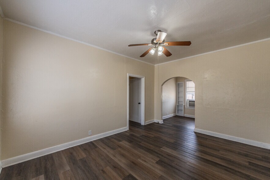 More Photos Of 403 W Hollywood Ave, San Antonio Apartments For Sale