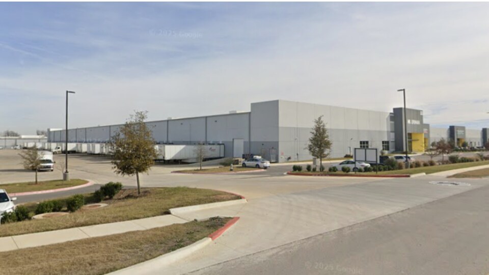 More Photos Of 4800 Distribution Way, Austin Warehouse For Lease