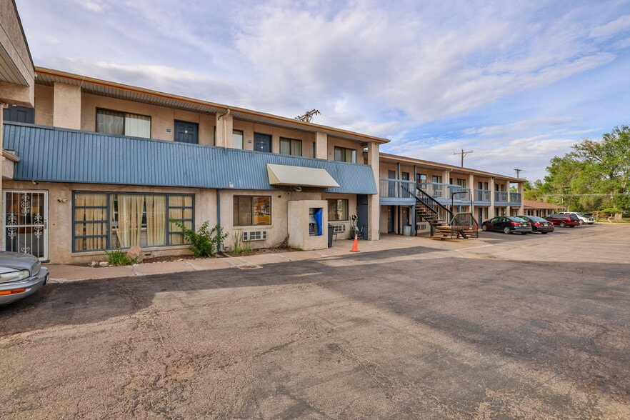 More Photos Of 1623 S Nevada Ave, Colorado Springs Hotel For Sale