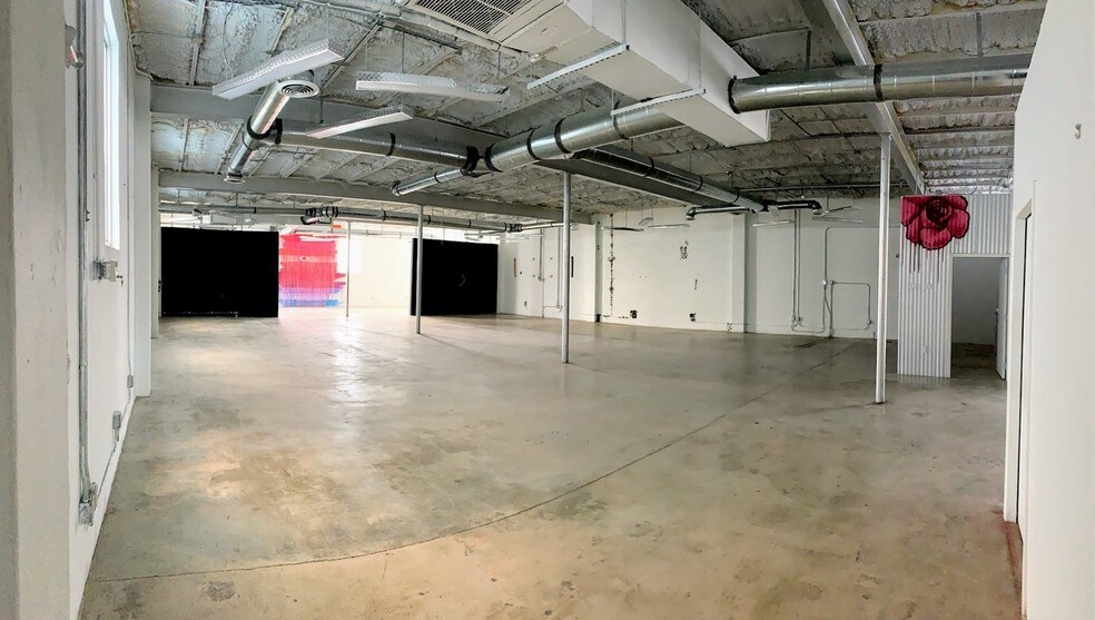 More Photos Of 330 NW 29th St, Miami Loft Creative Space For Lease