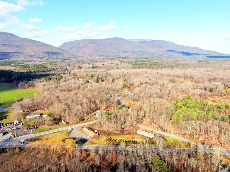 More Photos Of 8 Rt 32A, Saugerties Service Station For Sale