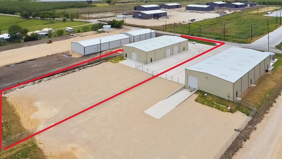 More Photos Of 764 Soechting Rd, New Braunfels Unknown For Lease