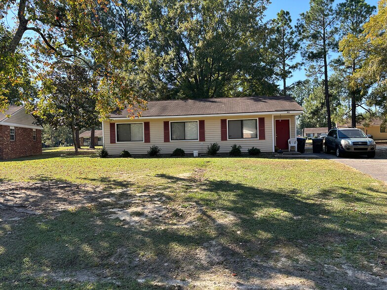 More Photos Of 158 Yadkin Trl, Raeford Multifamily For Sale