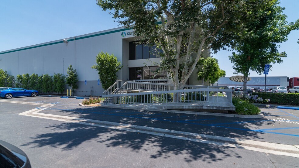 More Photos Of 13930-13950 Mica St, Santa Fe Springs Warehouse For Lease