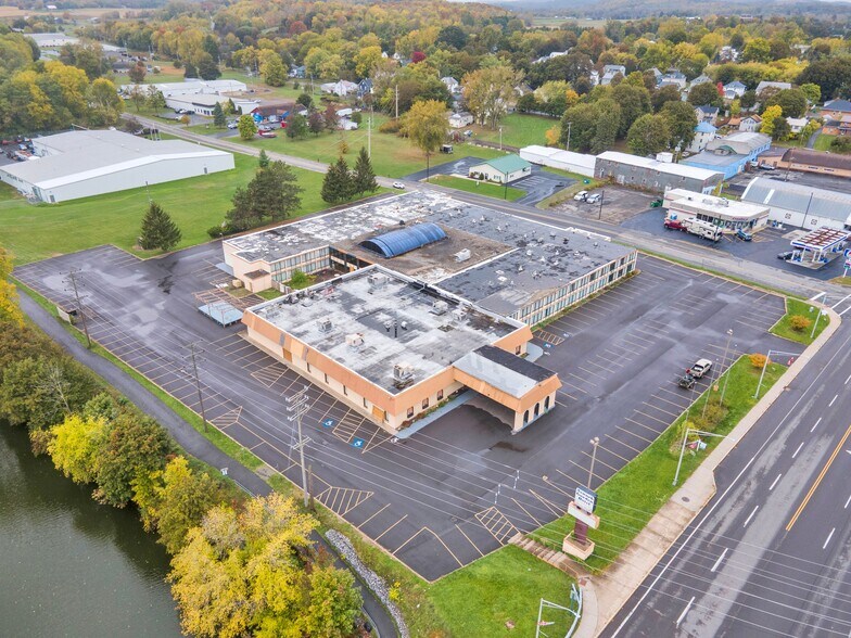 More Photos Of 125 N Main St, Newark Hotel For Sale