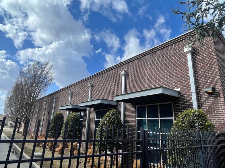 More Photos Of 8672 S Peoria Ave, Tulsa Light Manufacturing For Sale