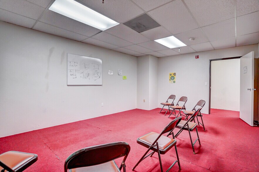 More Photos Of 950 S Central Ave, Compton Schools For Sale