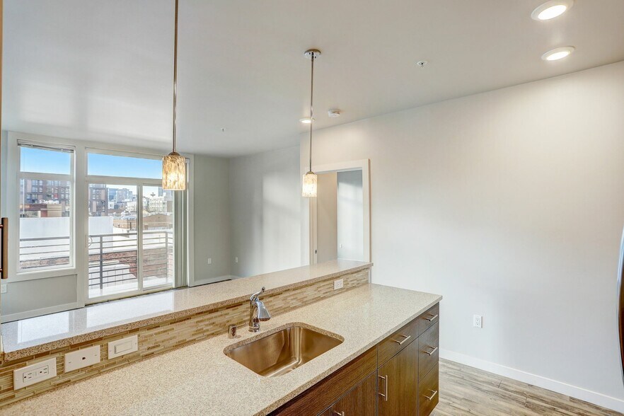 More Photos Of 954 E Union St, Seattle Apartments For Lease