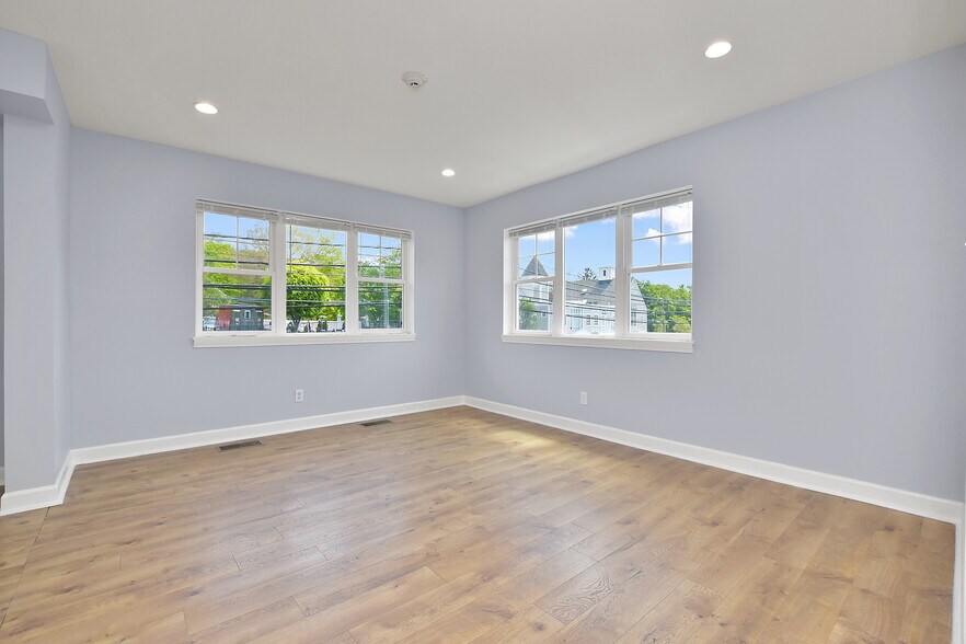 More Photos Of 1086 Long Ridge Rd, Stamford Storefront Retail Office For Lease