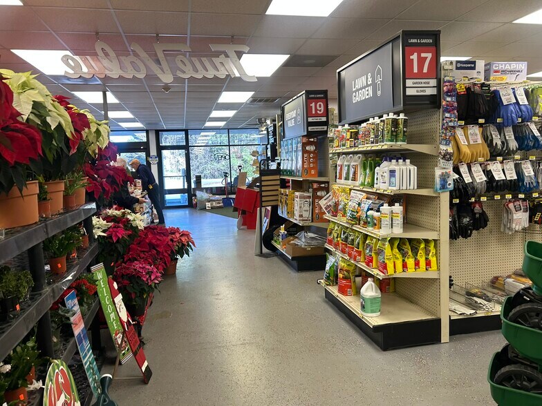 More Photos Of 469 N Main St, Kilmarnock Freestanding For Sale