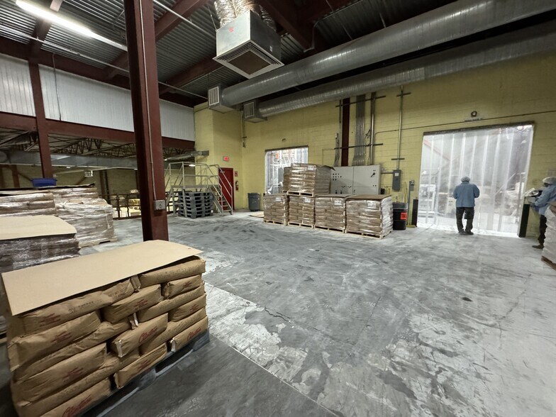 More Photos Of 45 Finnell Dr, Weymouth Manufacturing For Sale