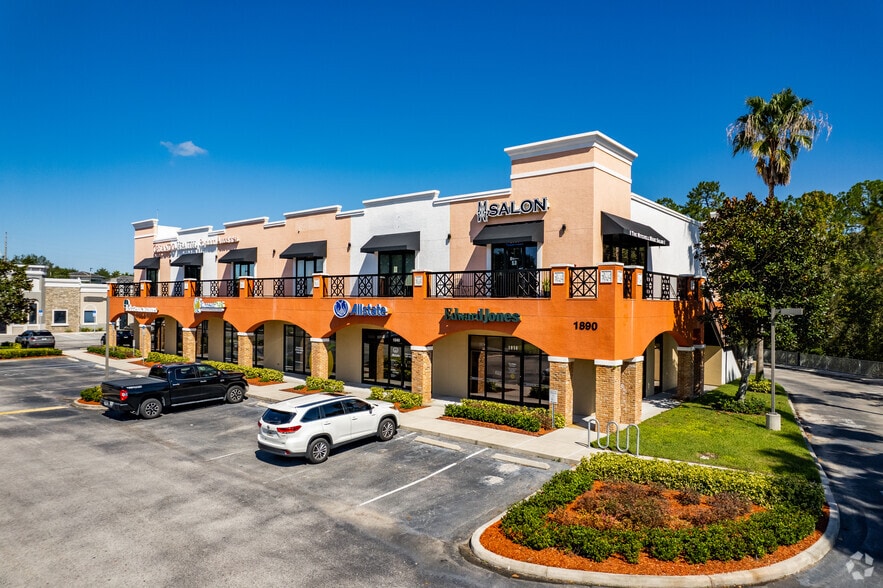 Primary Photo Of 1890 CR 419, Oviedo General Retail For Lease