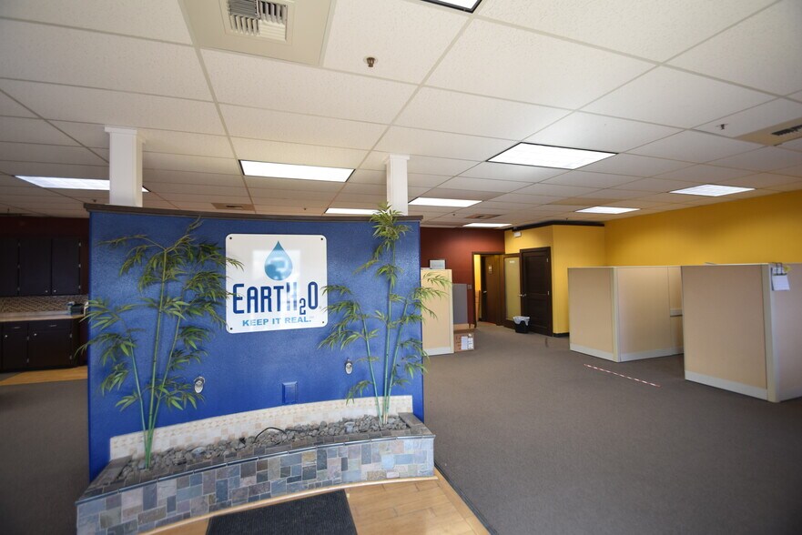 More Photos Of 812 C St, Culver Distribution For Sale