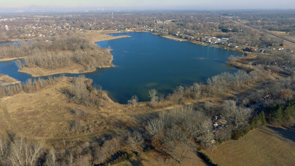 More Photos Of 553 W Kennedy Rd, Braidwood General Retail For Sale