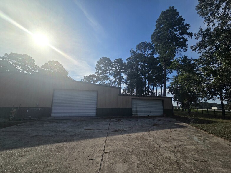 More Photos Of 2745 Interstate 45 S, New Waverly Manufacturing For Sale