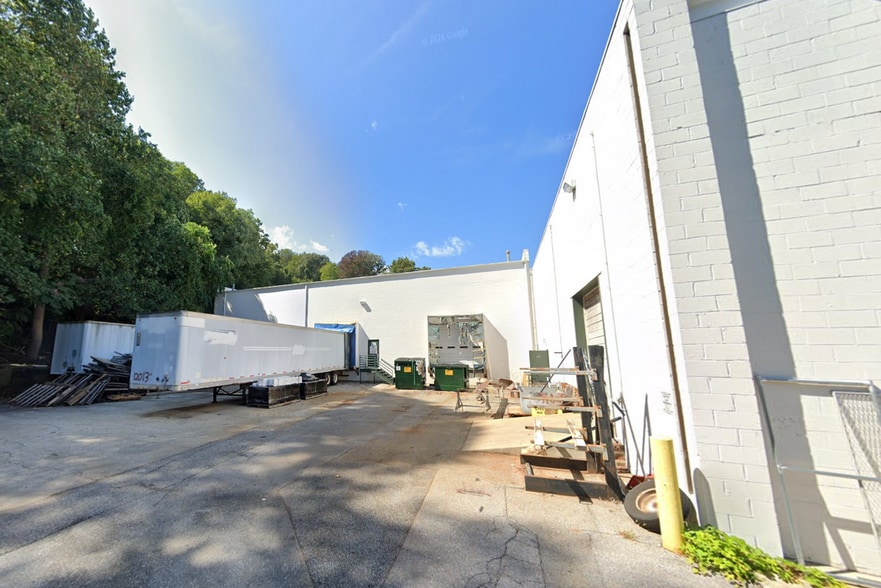 More Photos Of 40 New Plant Ct, Owings Mills Warehouse For Lease
