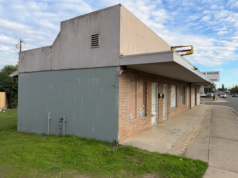 More Photos Of 217 Percy Ave, Yuba City Storefront For Sale