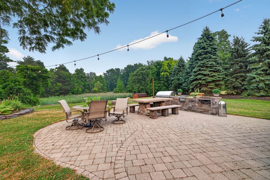 More Photos Of 3405 Orchard Park Rd, Orchard Park Office Residential For Sale