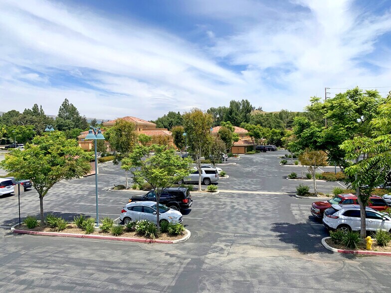 More Photos Of 6591-6599 Collins Dr, Moorpark Unknown For Lease
