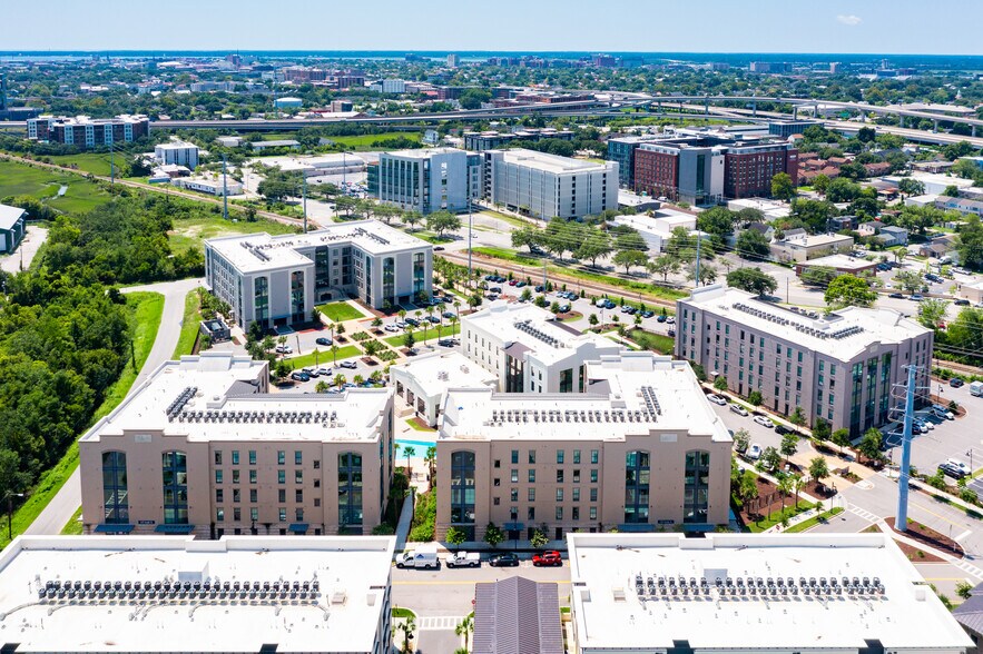 Primary Photo Of 6 Huguenin Ave, Charleston Apartments For Lease