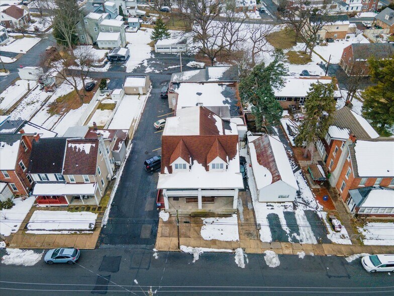 More Photos Of 2312 S 5th St, Allentown Self Storage For Sale