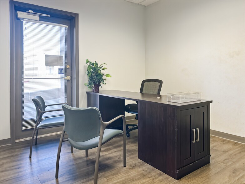 More Photos Of 6300 Riverside Plaza Ln NW, Albuquerque Coworking Space