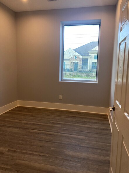 More Photos Of 19980 Franz Rd, Katy Warehouse For Lease