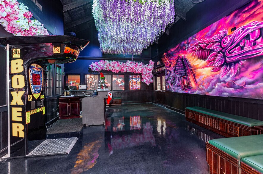 More Photos Of 1805 W 1st St, Springfield Restaurant For Sale