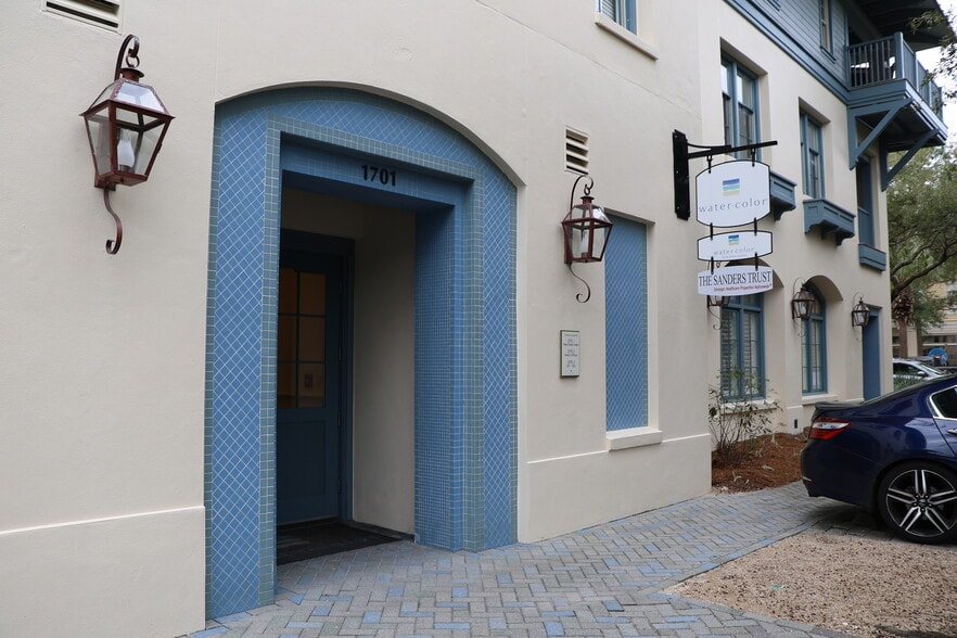 More Photos Of 1701 E County Highway 30A, Santa Rosa Beach Loft Creative Space For Lease