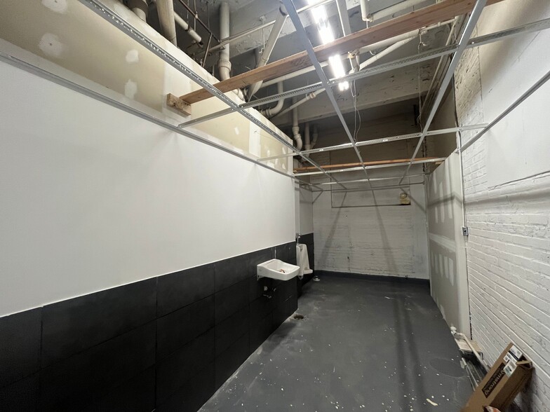 More Photos Of 1850 E Sedgley Ave, Philadelphia Manufacturing For Sale