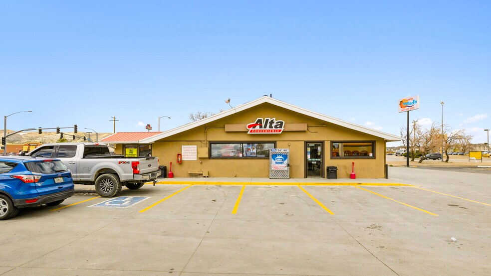 More Photos Of 2506 Dewar Dr, Rock Springs Service Station For Sale