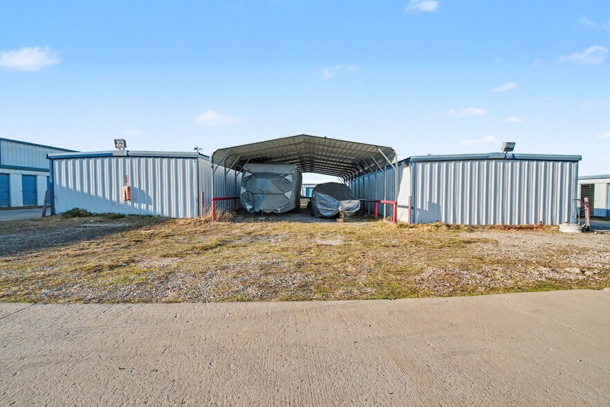 More Photos Of 4600 I-30 Frontage Rd, Rockwall Self Storage For Sale