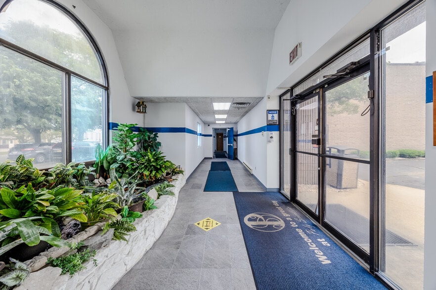 More Photos Of 60-70 Cleveland Ave, Bay Shore Industrial For Sale