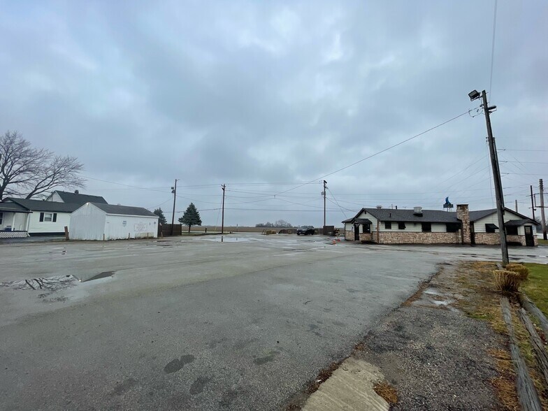 More Photos Of 3124 Perrysville Rd, Danville Restaurant For Sale