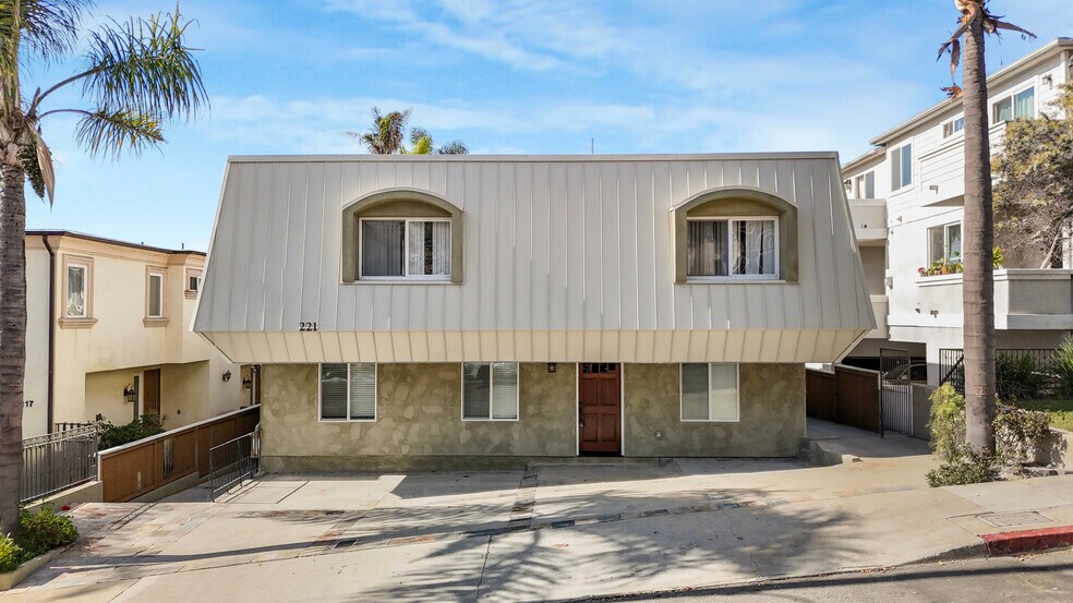 More Photos Of 221 Sheldon St, El Segundo Apartments For Sale