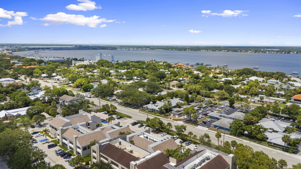 More Photos Of 900 SE Ocean Blvd, Stuart Medical For Sale