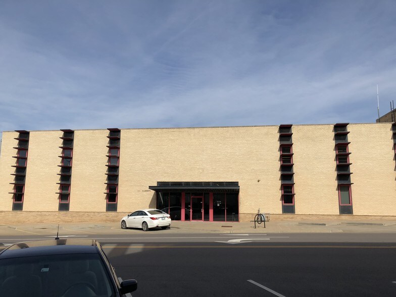 More Photos Of 105-111 N Harrison Ave, Oklahoma City General Retail For Lease