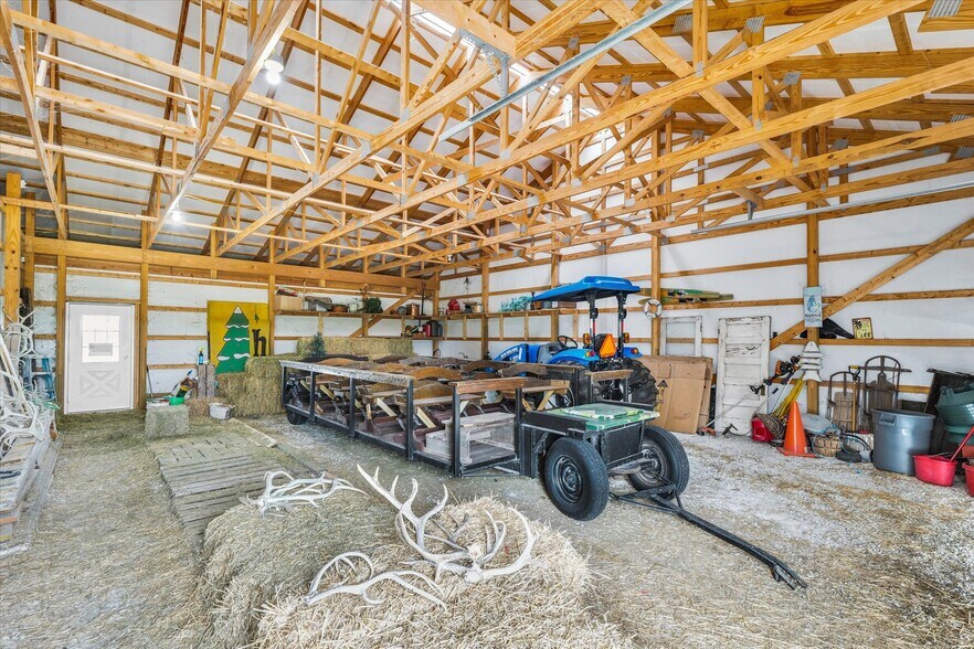 More Photos Of 1356 County Road 2900 N, Rantoul Specialty For Sale