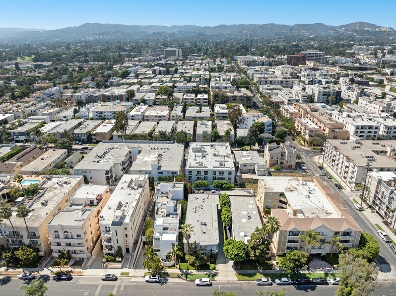 More Photos Of 11921 Goshen Ave, Los Angeles Apartments For Sale