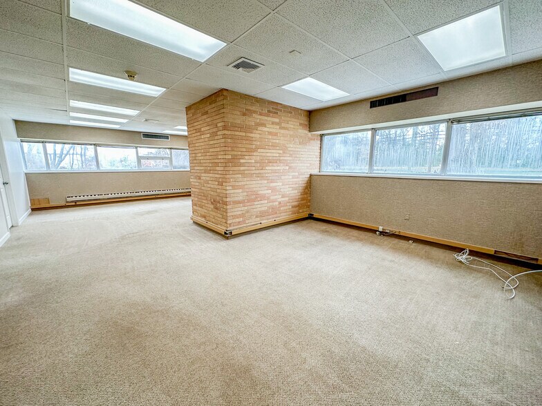 More Photos Of 1209 John Fitch Blvd, South Windsor Medical For Lease