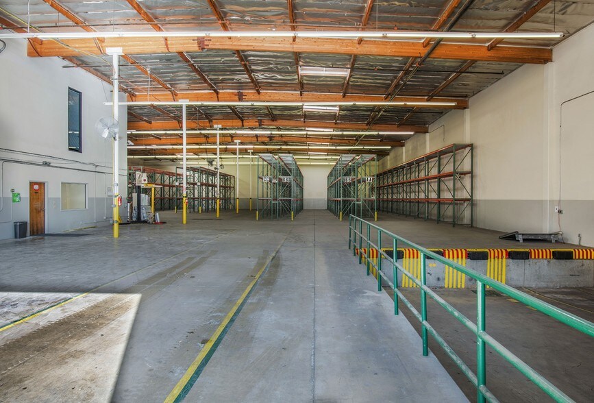 More Photos Of 2520 Mira Mar Ave, Long Beach Warehouse For Lease