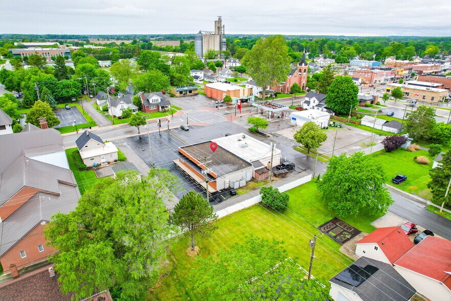 More Photos Of 304 S Main St, Ada Freestanding For Sale