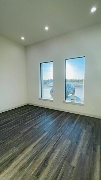 More Photos Of 21777 Merchants Way, Katy Unknown For Lease