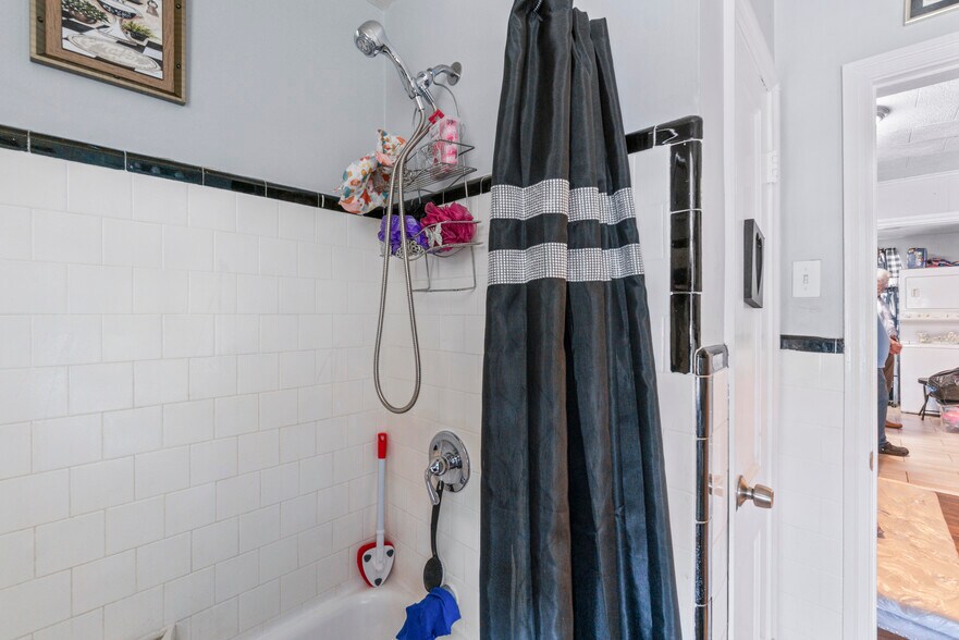 More Photos Of 2801 E Federal St, Baltimore Multifamily For Sale